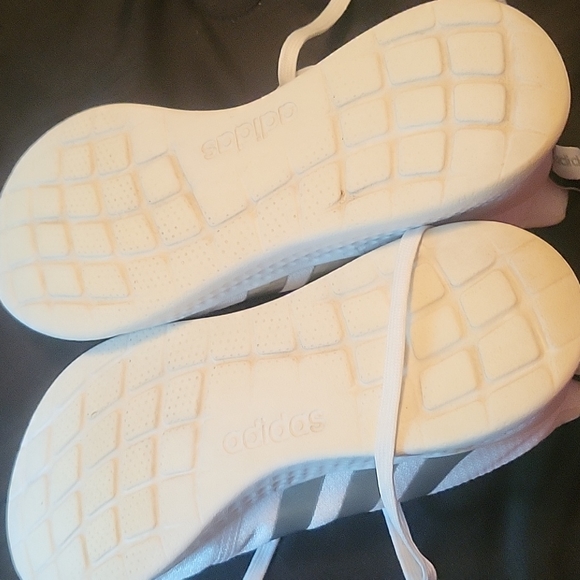 Adidas shoes - Picture 4 of 4